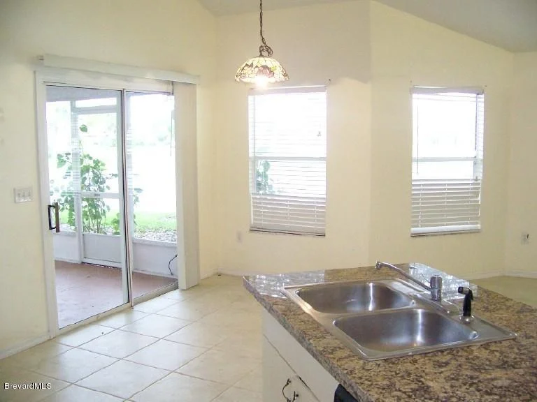 Photo of 2091 Lionel Drive