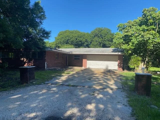 Photo of 953 Miller Lane