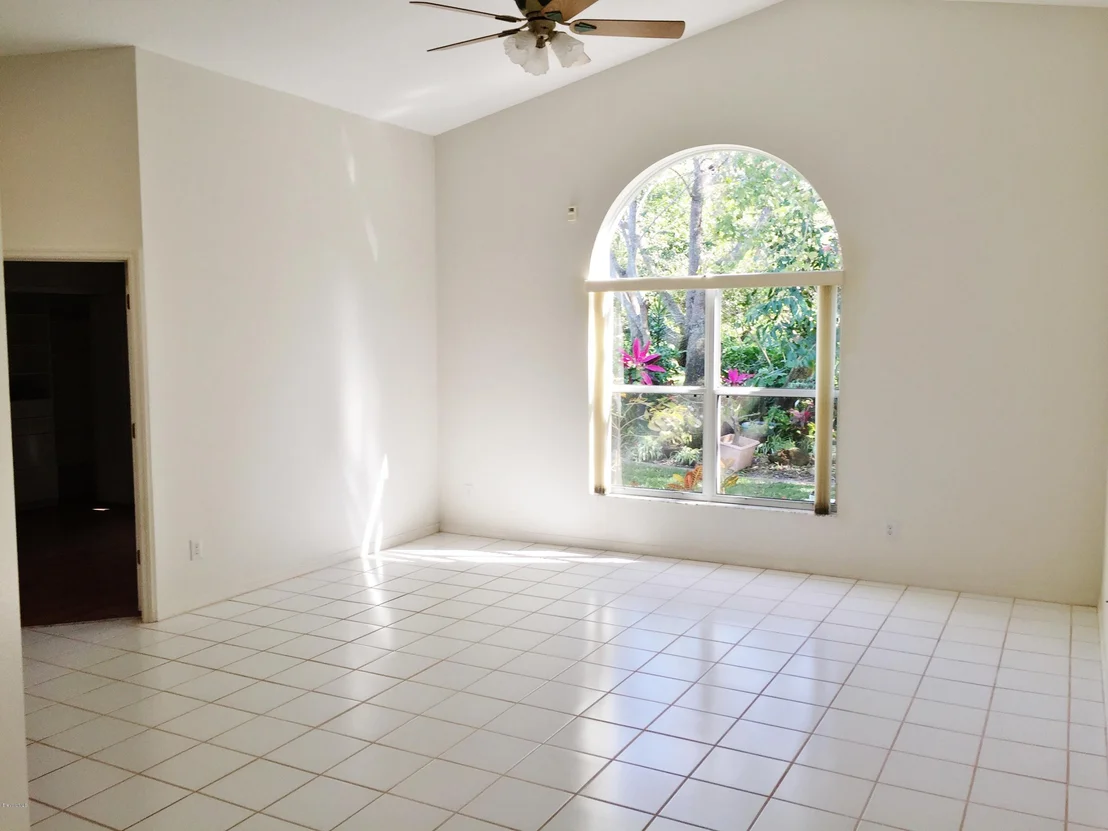 Photo of 1251 NE Meadowbrook Road
