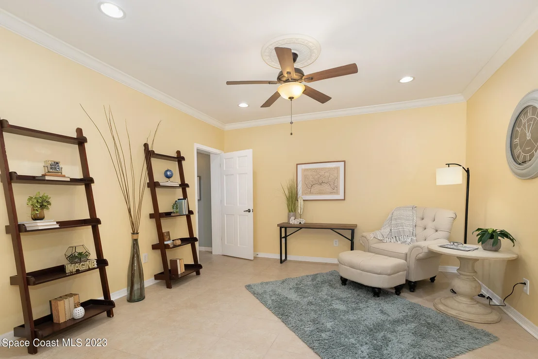 Photo of 1321 Pineapple Avenue