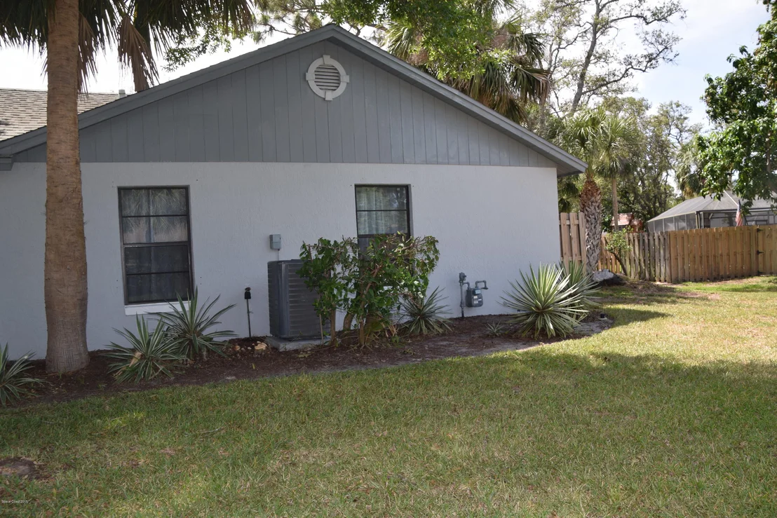 Photo of 2280 Plantation Drive