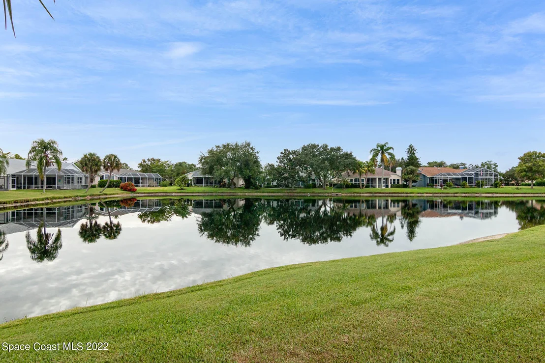 Photo of 1050 Fieldstone Drive