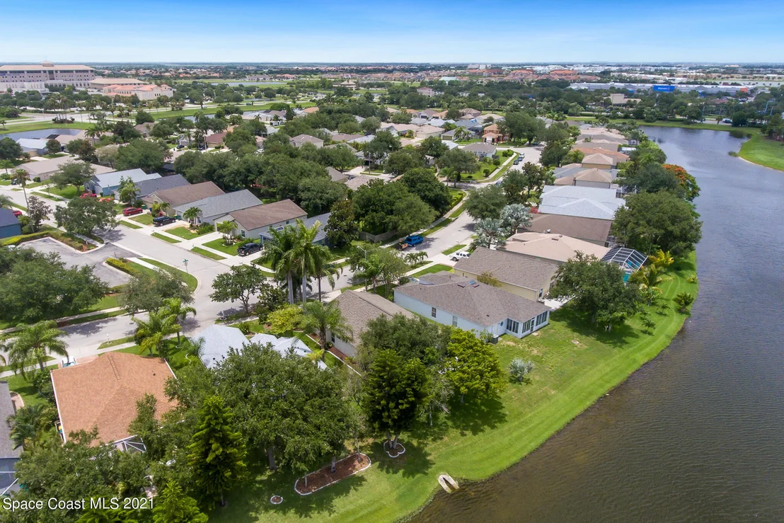 Photo of 530 Wickham Lakes Drive