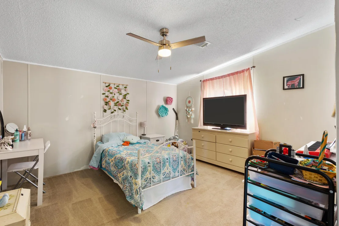 Photo of 2373 Parrish Road
