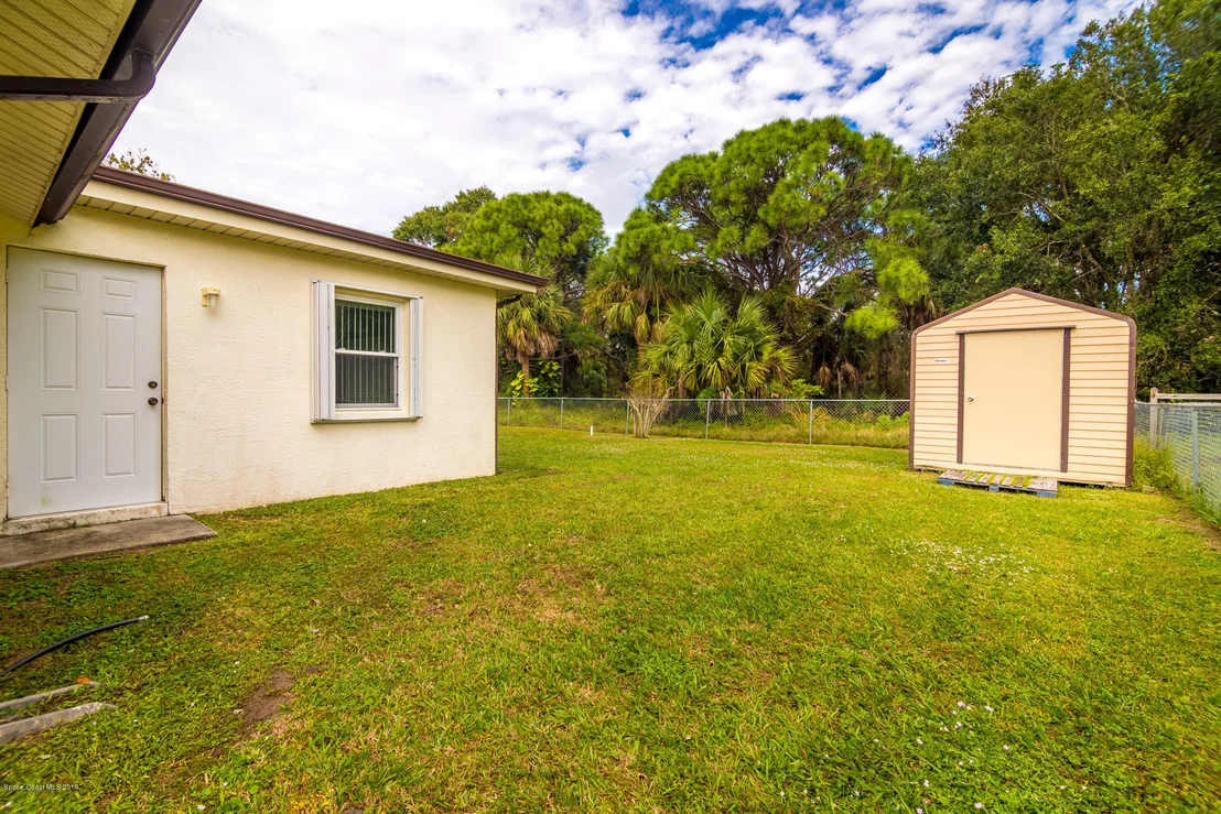 Photo of 958 Pineland Drive