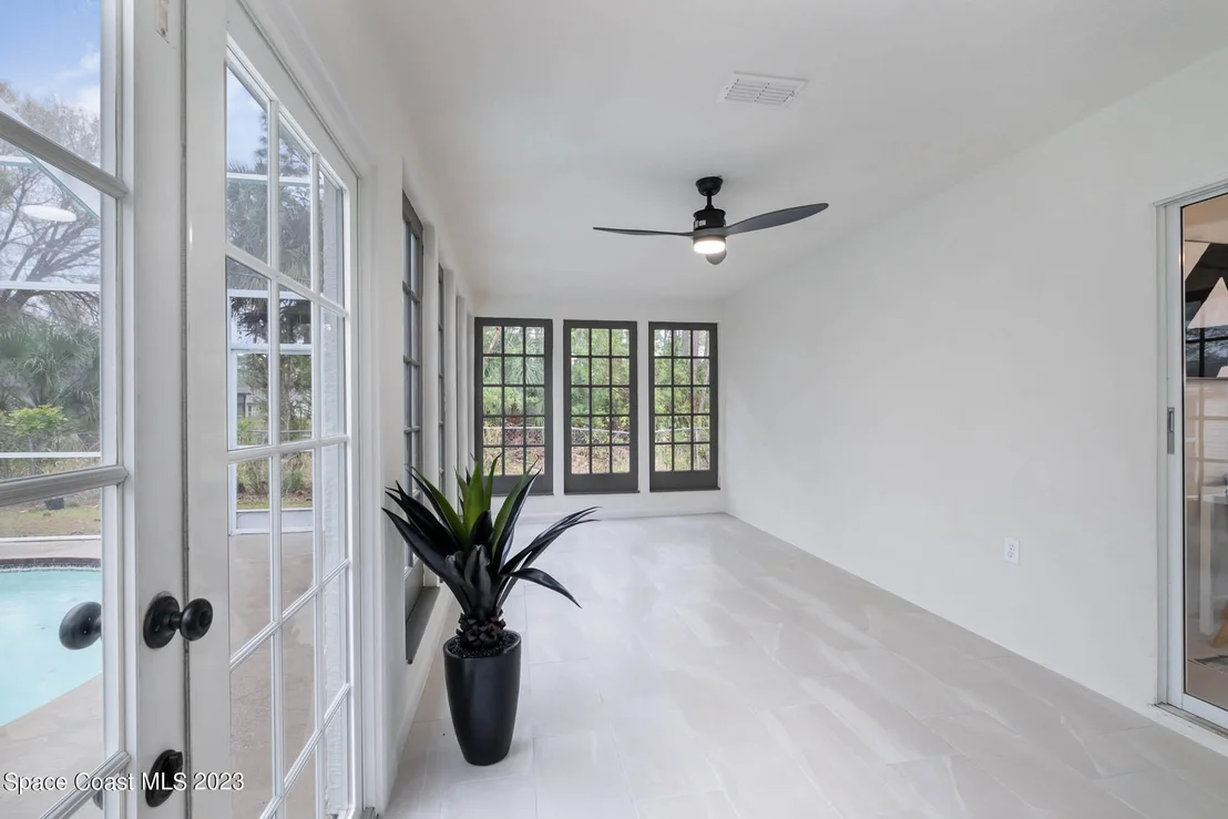Photo of 1091 Pace Drive NW