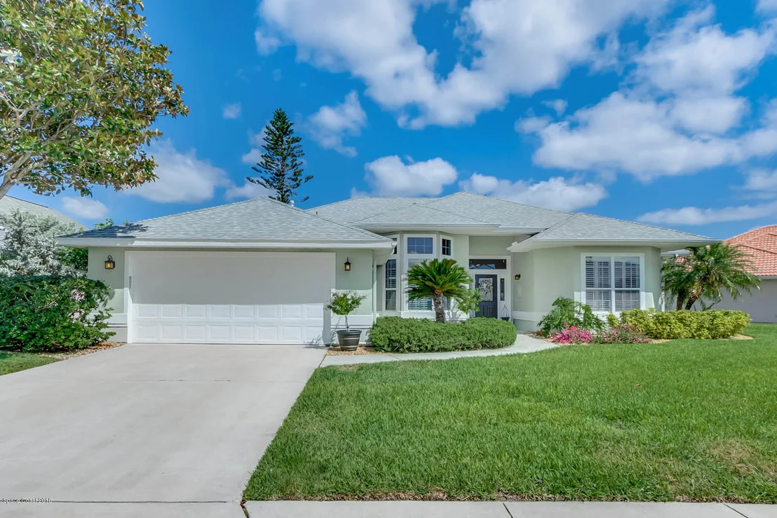 Photo of 1045 Fieldstone Drive