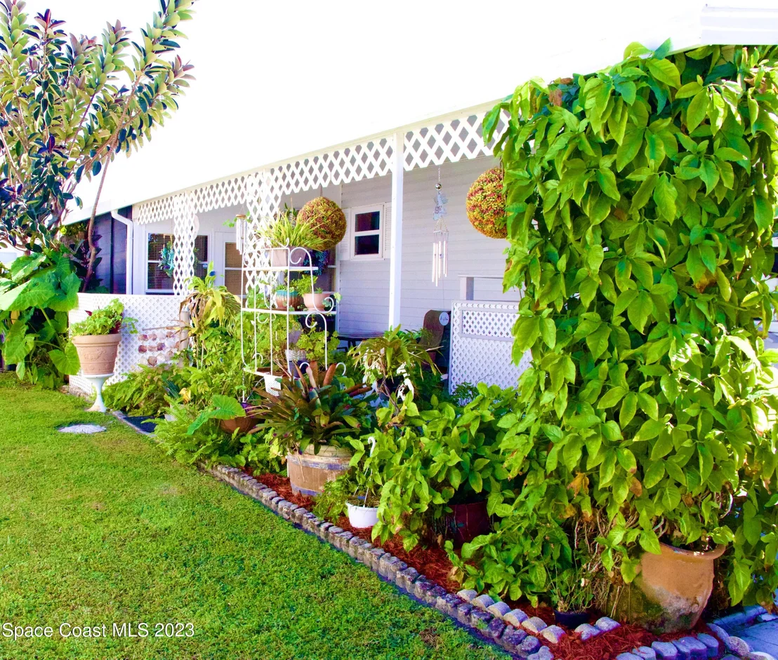 Photo of 1749 Coco Plum Street NE