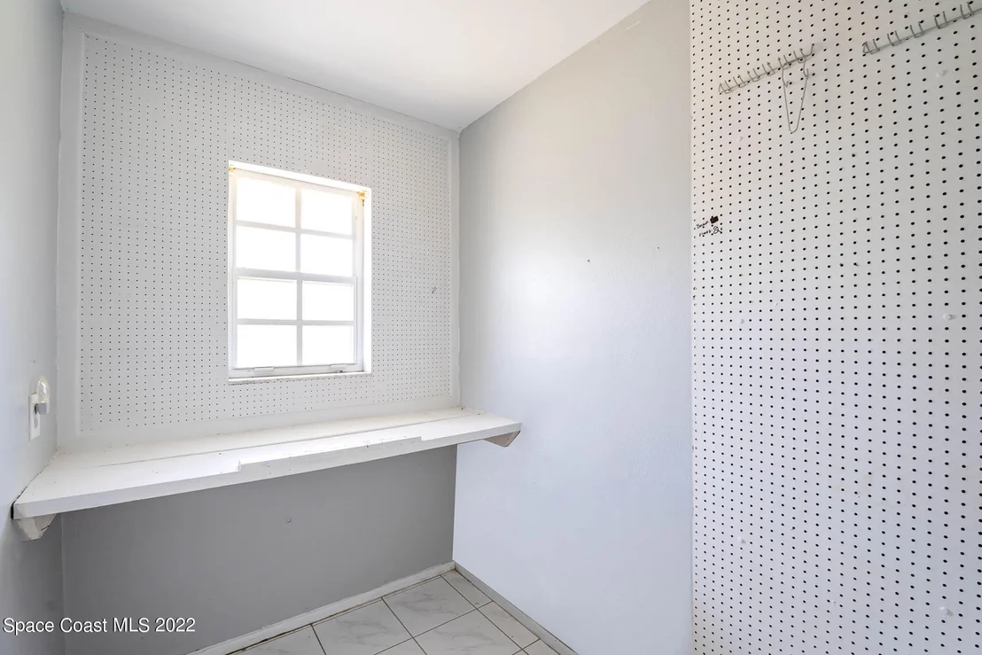 Photo of 1081 Mariposa Drive NE