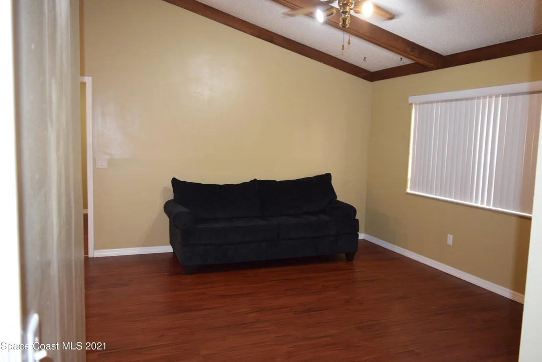 Photo of 1111 Grapefruit Road SE