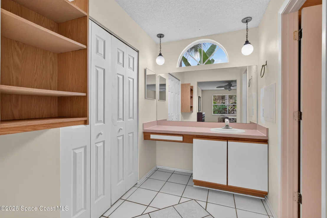 Photo of 621 Seven Gables Circle SE