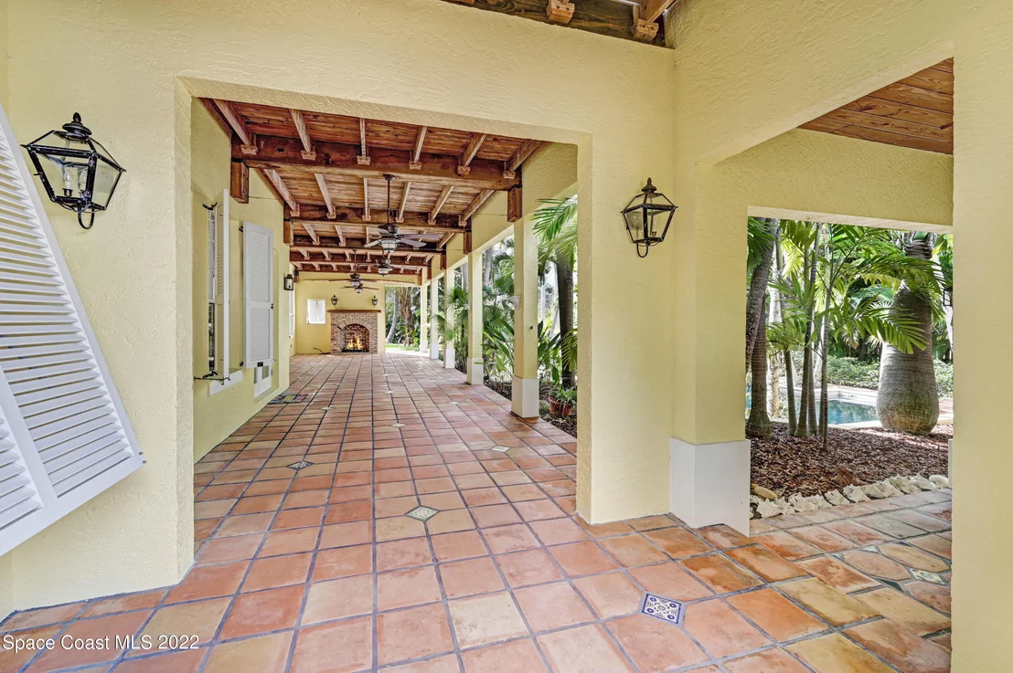 Photo of 155 Bayshore Drive
