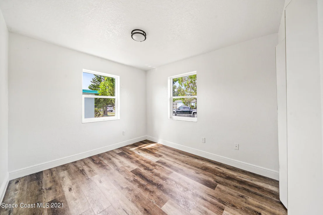 Photo of 1161 Wild Rose Drive NE