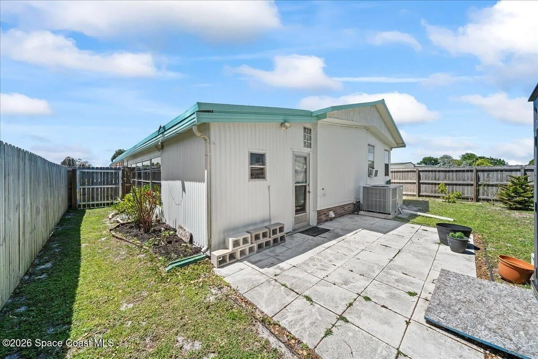 Photo of 1797 Coco Plum Street NE