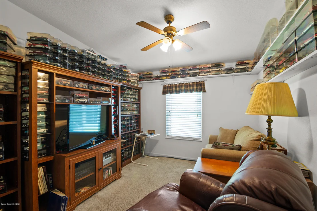 Photo of 355 Outer Drive