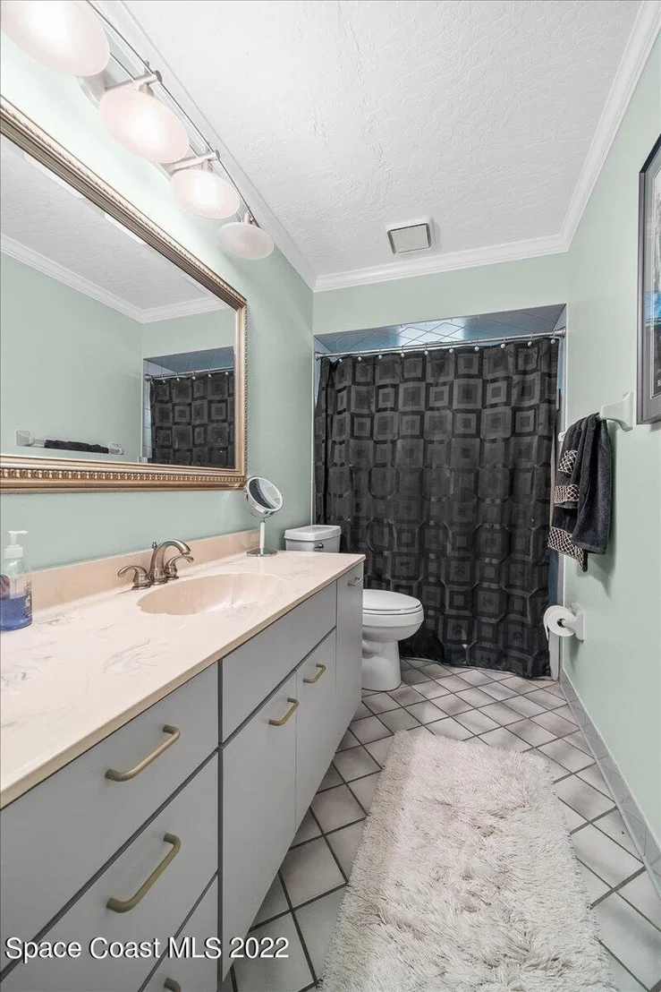 Photo of 655 Jackson Court