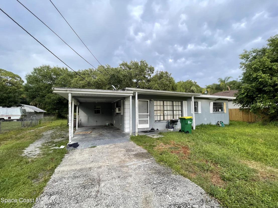 Photo of 350 Palm Avenue