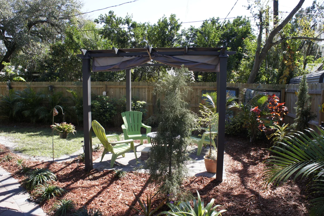 Photo of 555 Old Oak Street