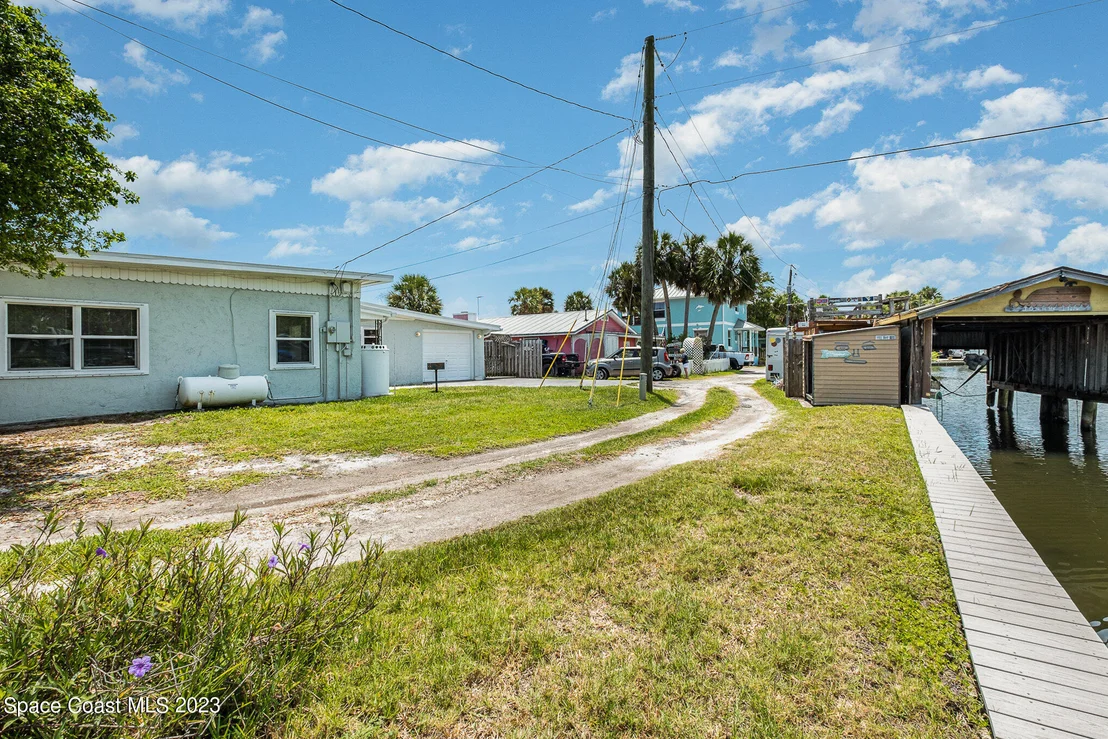 Photo of 3957 Canal Drive