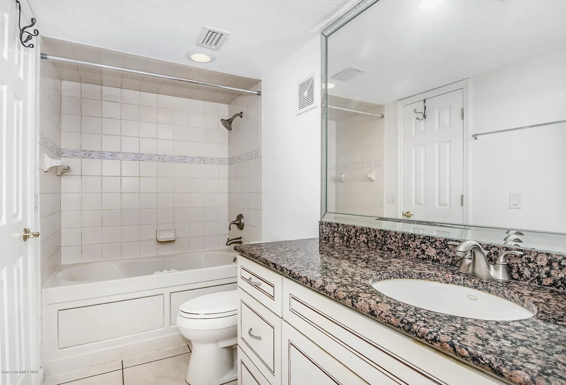 Photo of Unit 111 at 175 Highway A1A