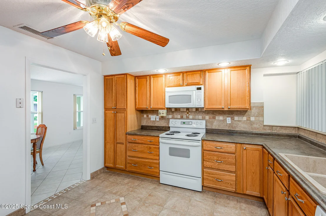 Photo of 957 Waialae Circle NE