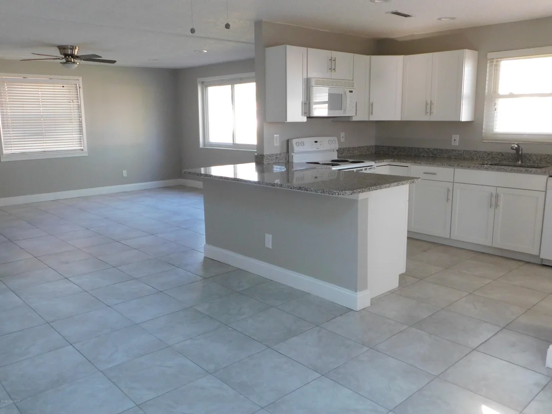 Photo of 2581 Locksley Road