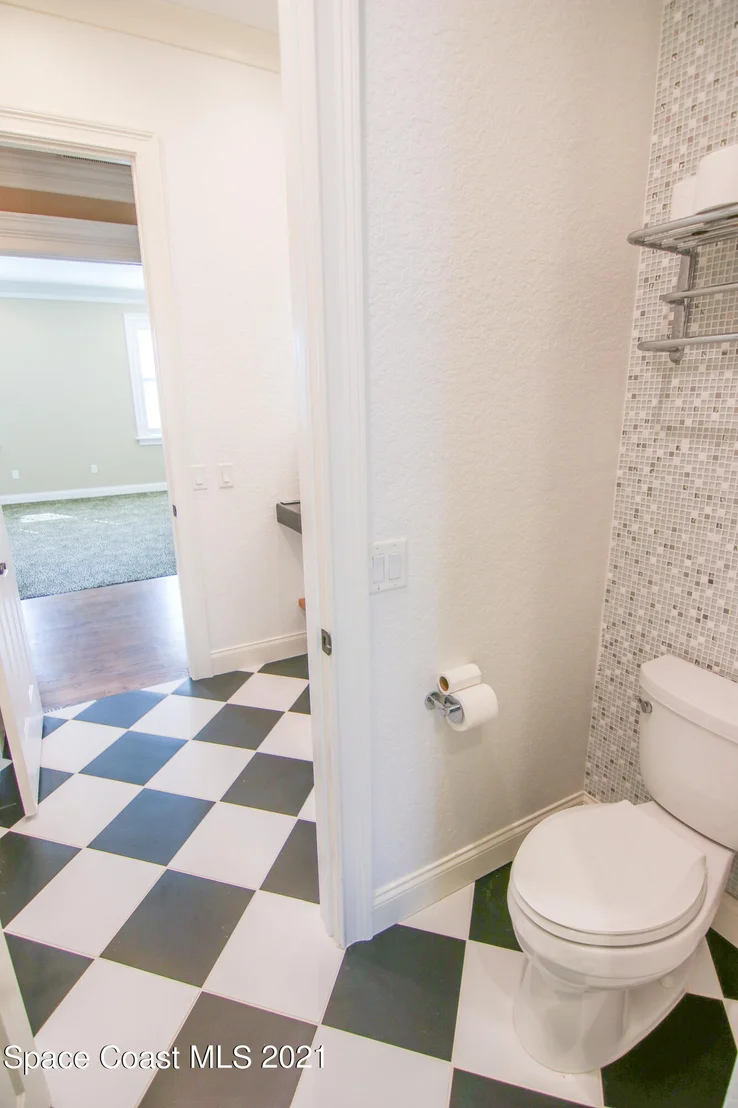 Photo of 228 Mclean Point