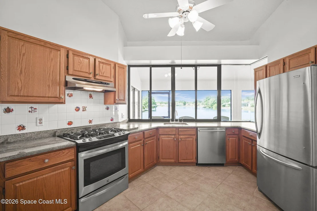 Photo of 1246 Lakeview Drive