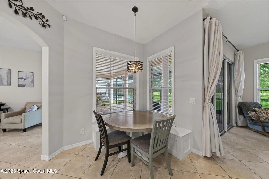 Photo of 1848 Windbrook Drive SE