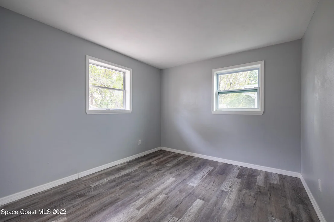 Photo of 1047 Myrtle Lane