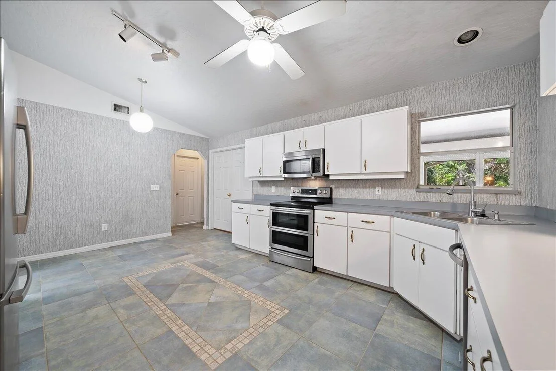 Photo of 2027 Mattison Drive NE