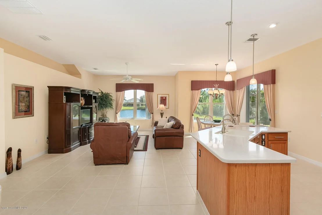 Photo of 4628 Alamanda Drive