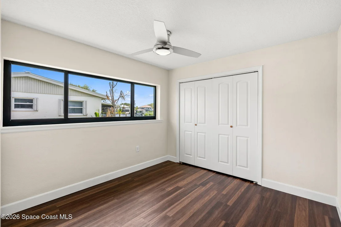 Photo of 213 River Road