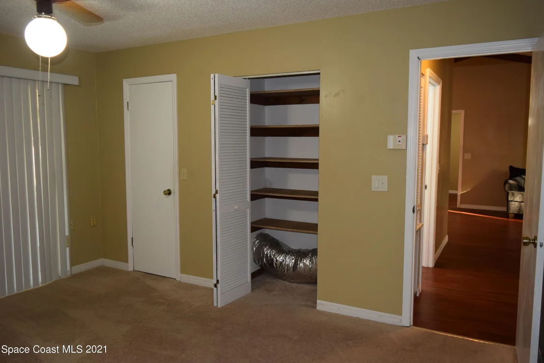 Photo of 1111 Grapefruit Road SE