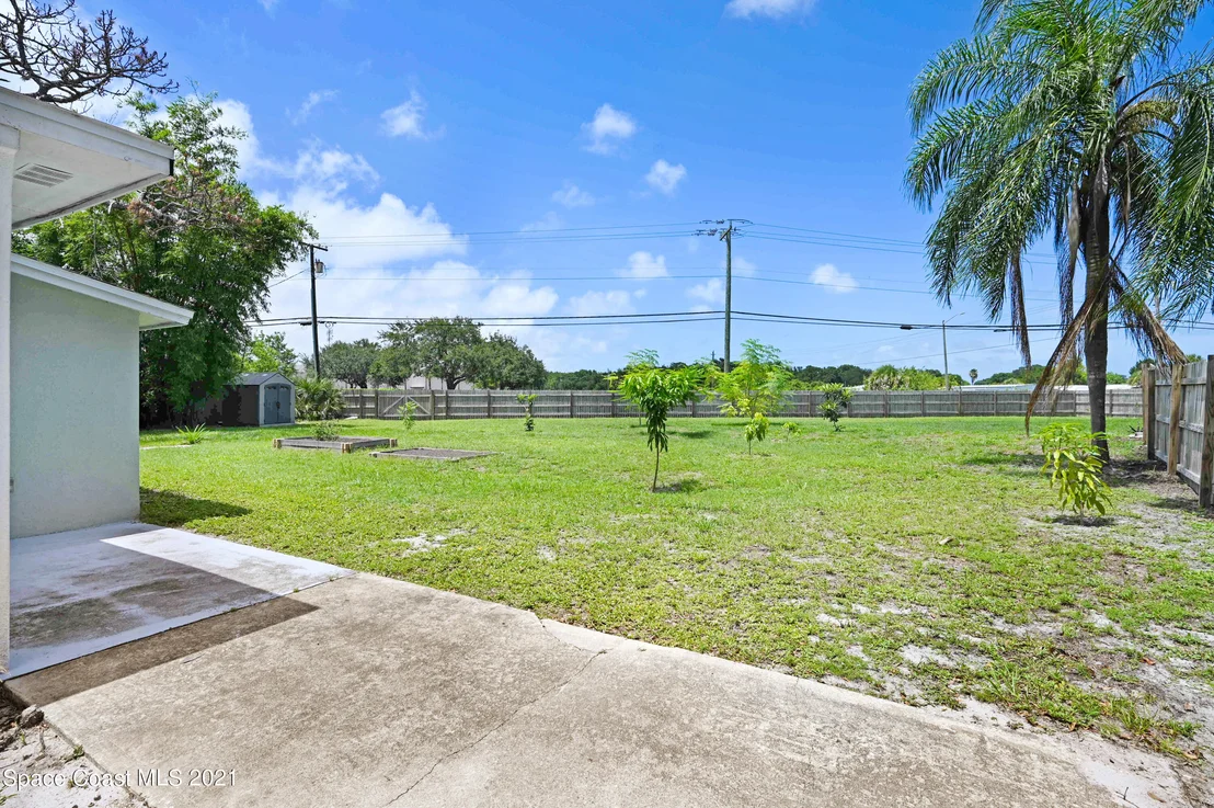 Photo of 827 Glenmore Circle