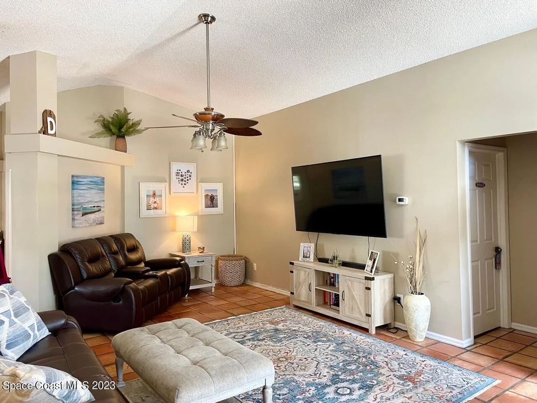 Photo of 8001 Bracken Lane