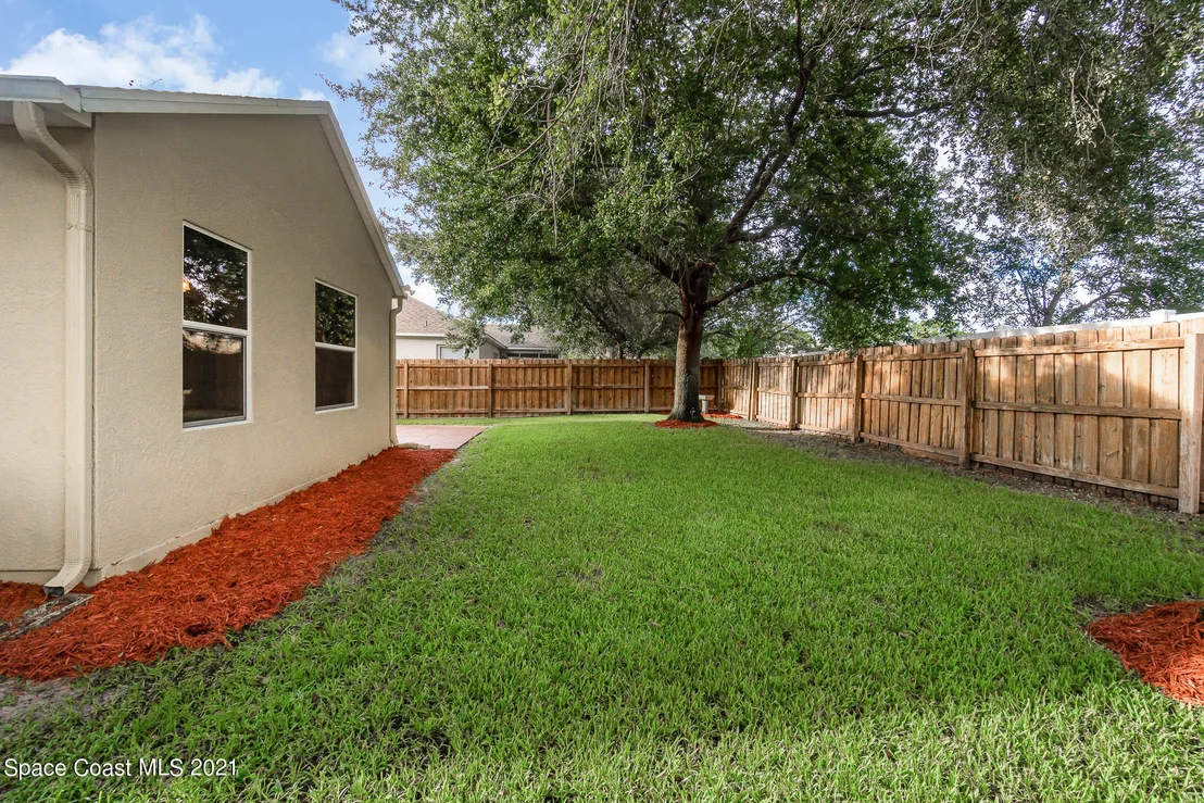 Photo of 946 Riviera Point Drive