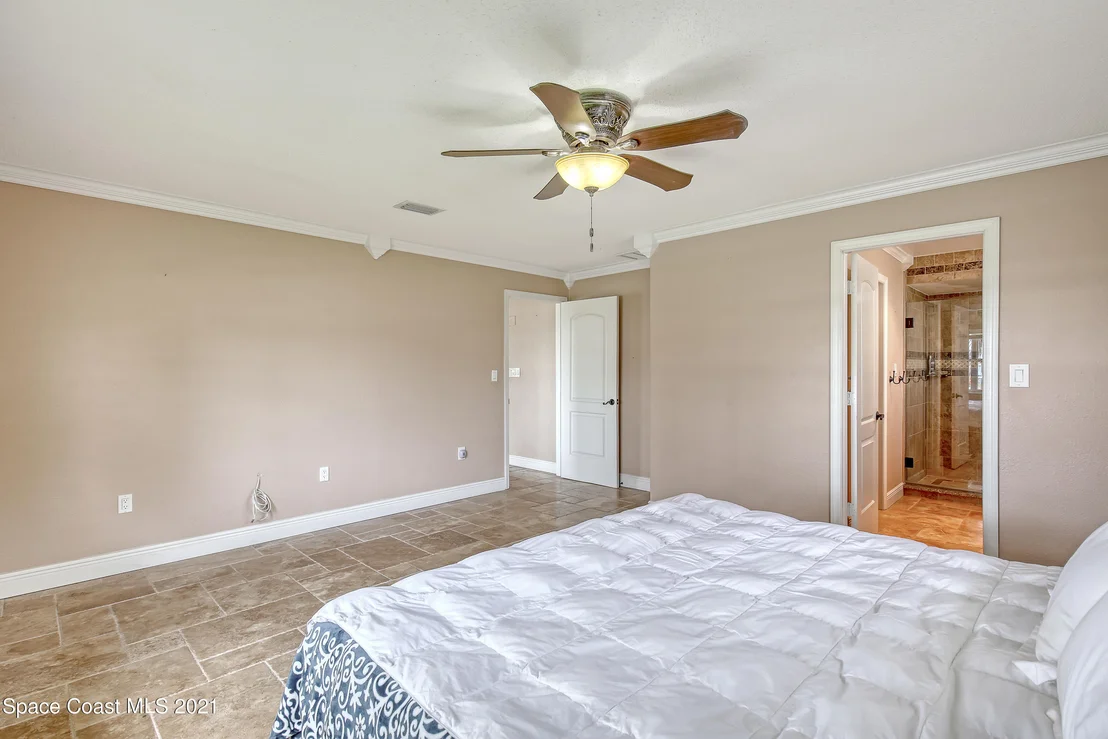 Photo of 375 Dorset Drive