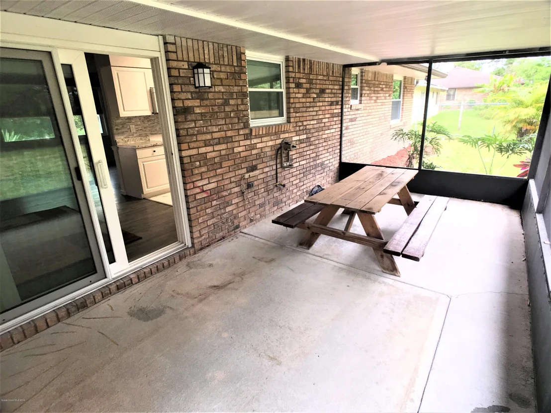 Photo of 151 Memory Lane NE