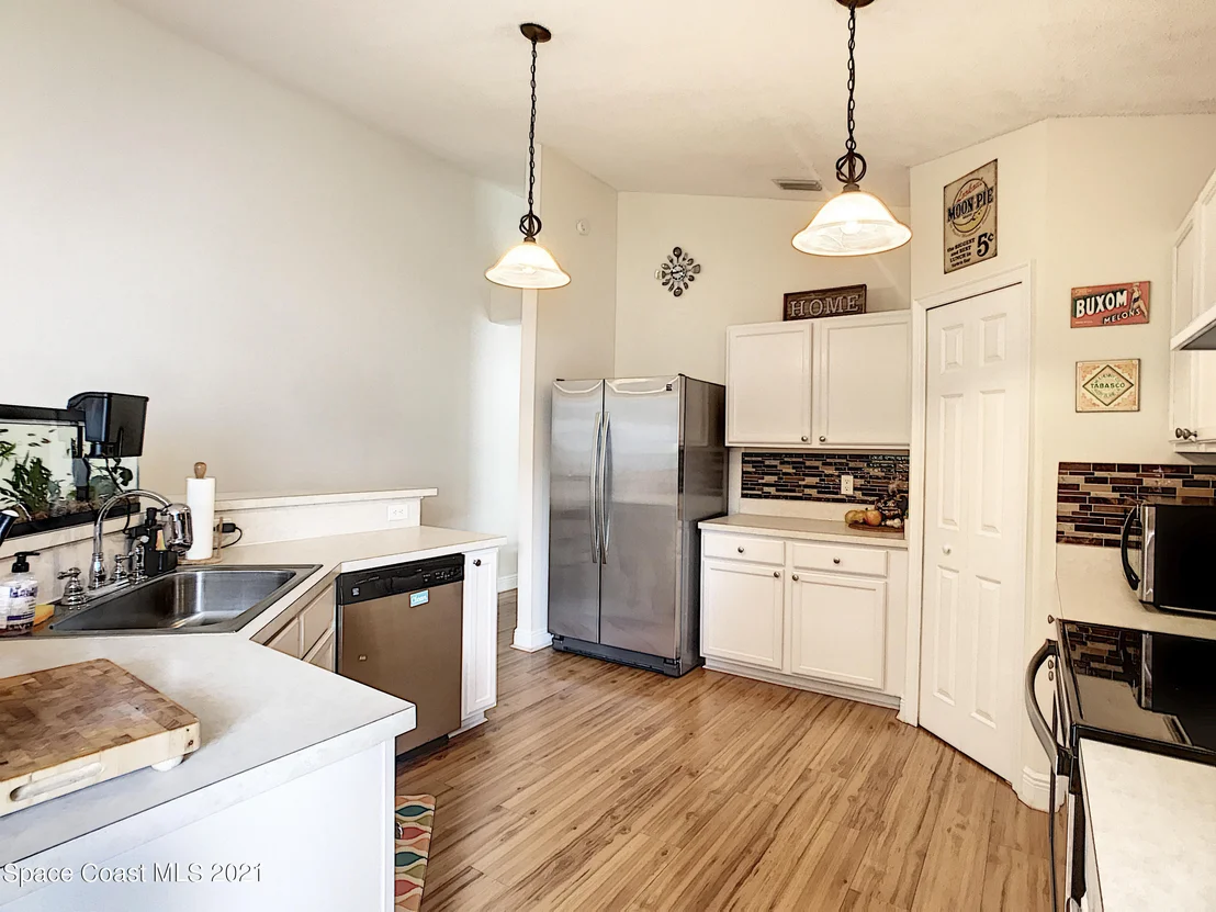 Photo of 893 Shaw Circle