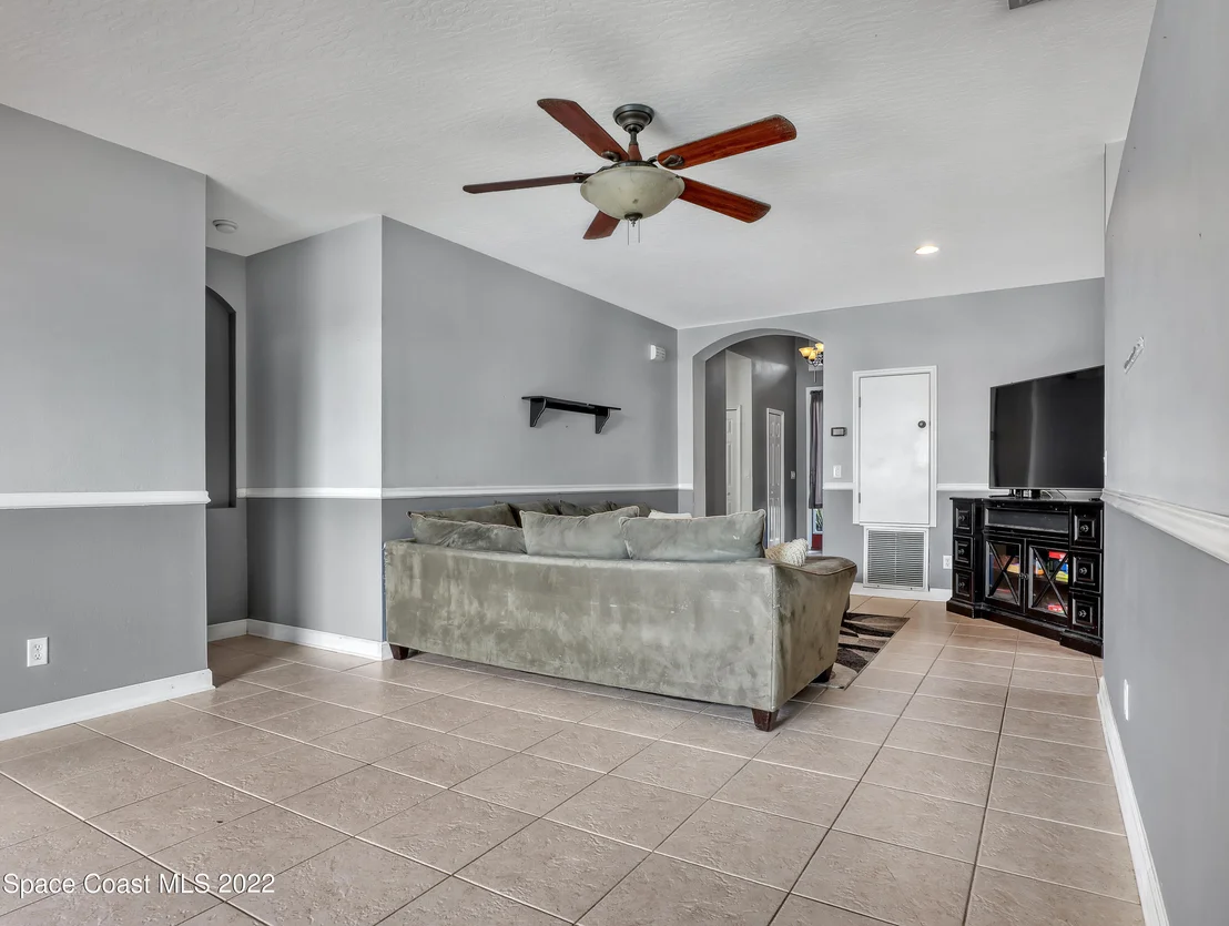 Photo of 74 Sedgewood Circle