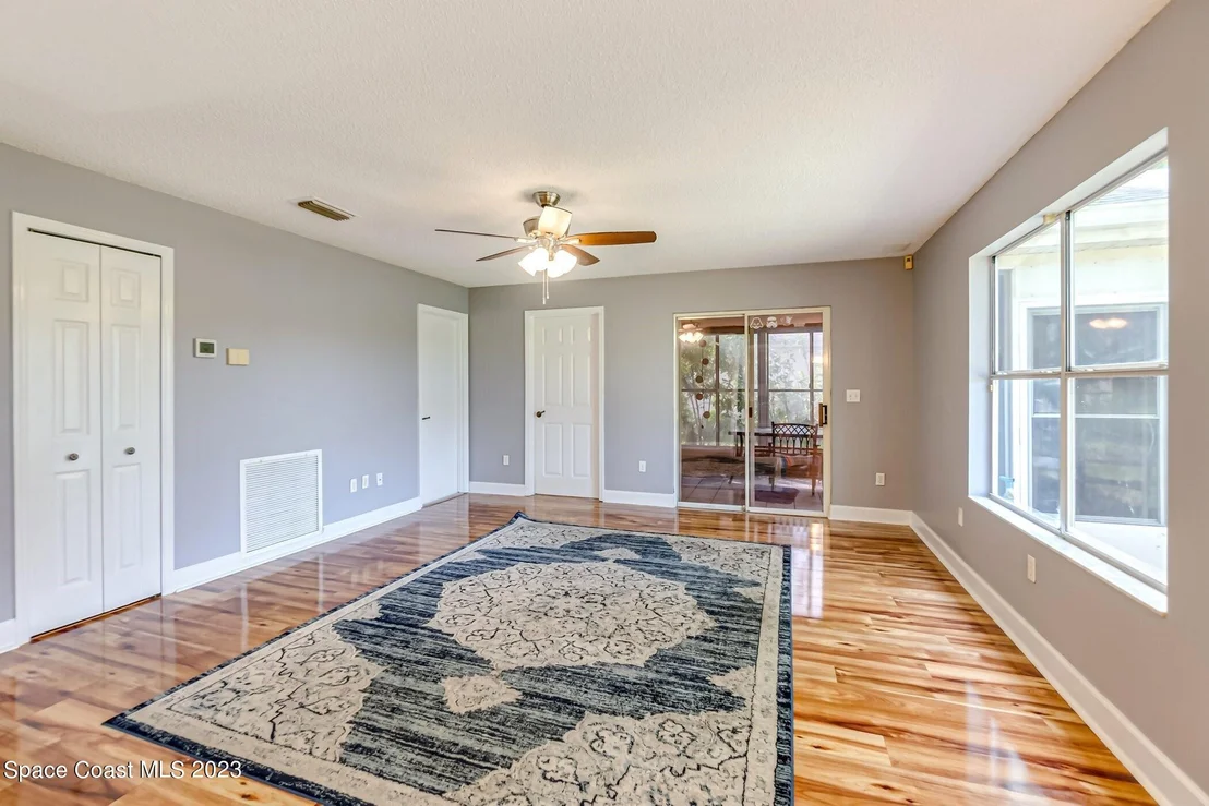 Photo of 6976 Hammock Lakes Drive