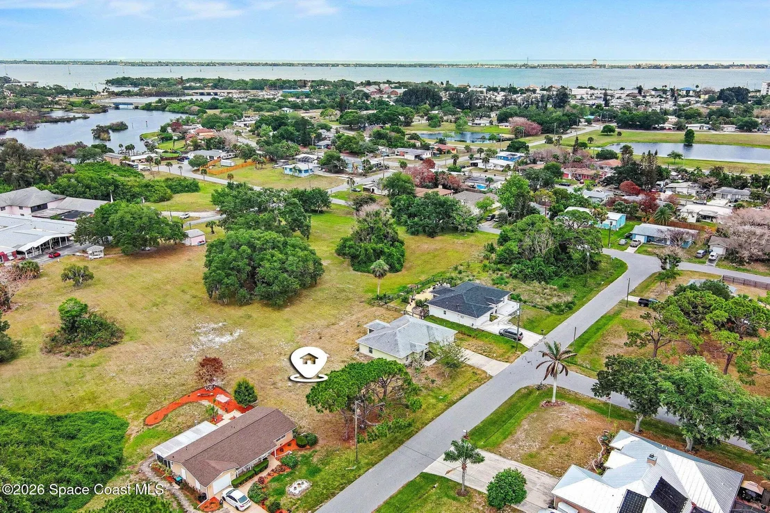 Photo of 1182 Ver Circle NE