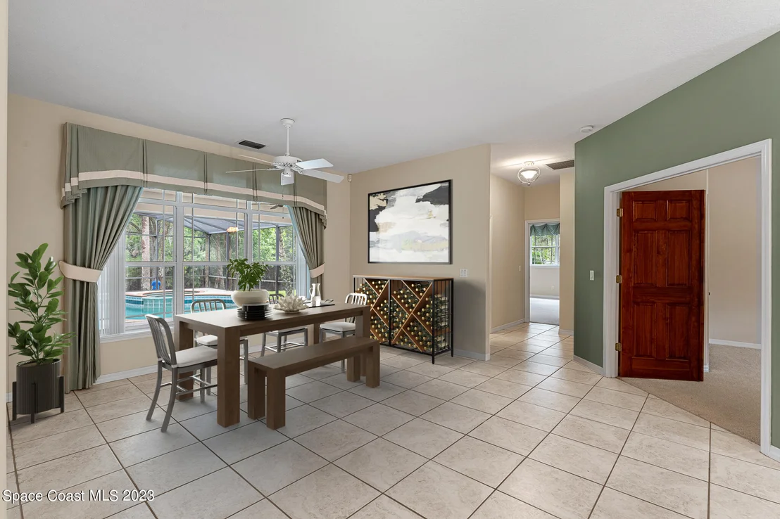 Photo of 927 Iron Bend Trail