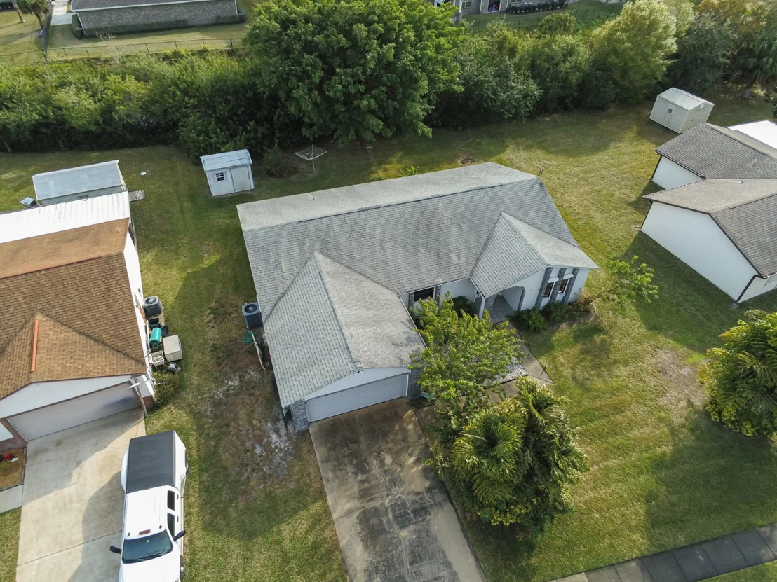 Photo of 137 Cinnamon Lake Circle