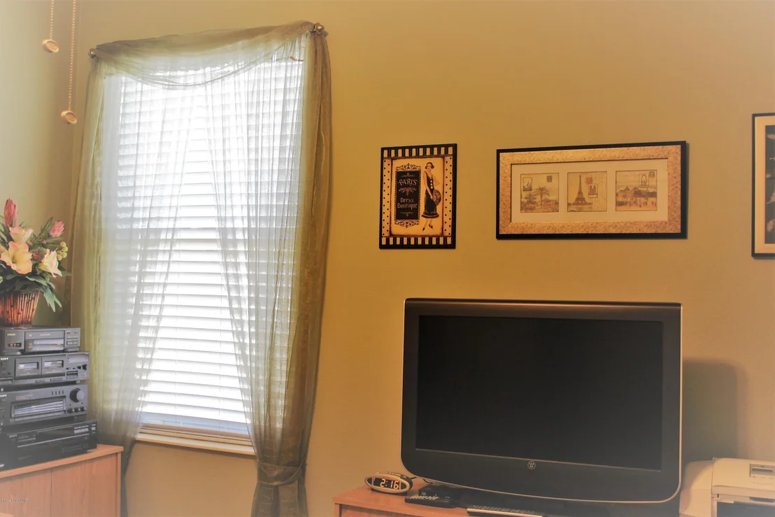 Photo of 322 Waterside Circle