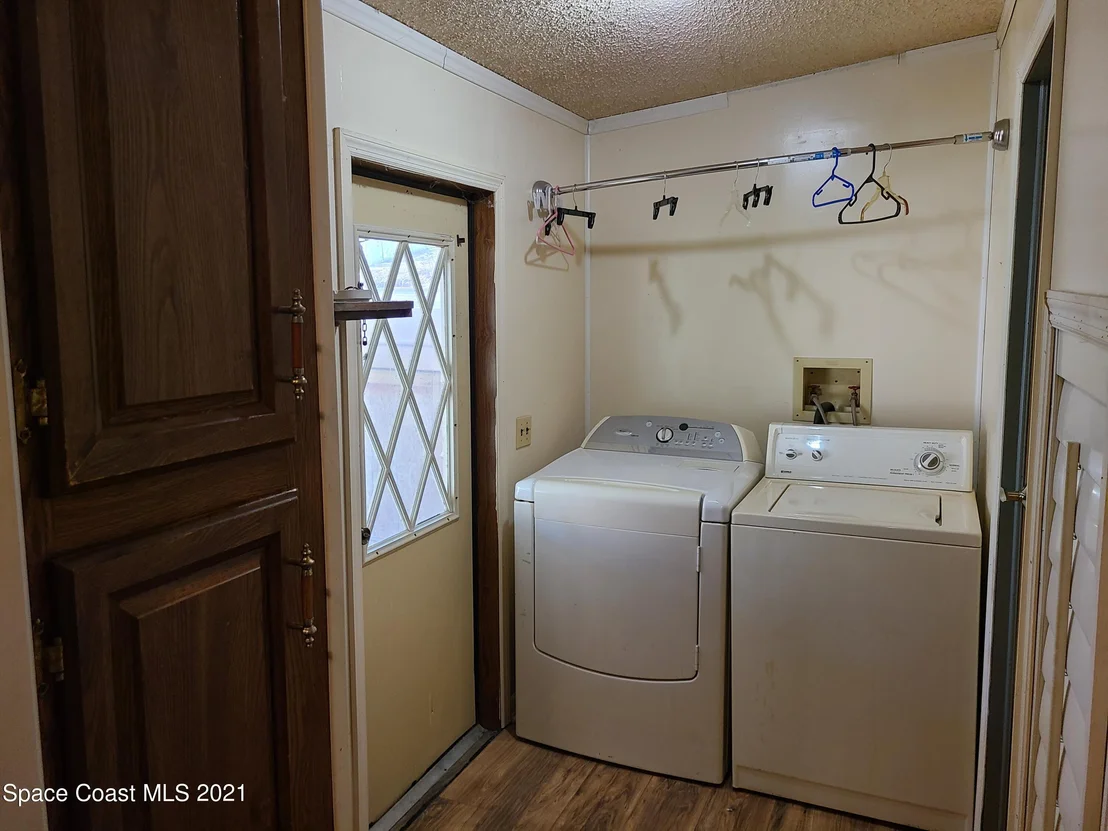 Photo of 17643 Evans Trail
