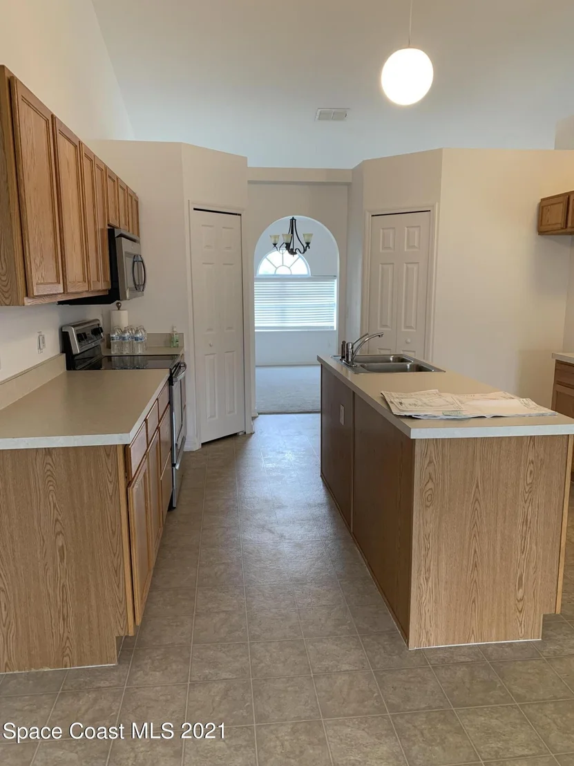 Photo of 721 Amor Drive