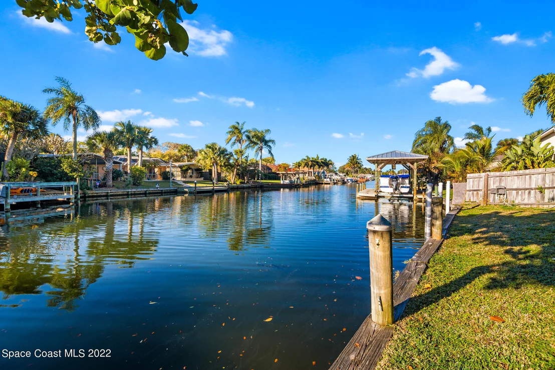 Photo of 104 Bahama Boulevard