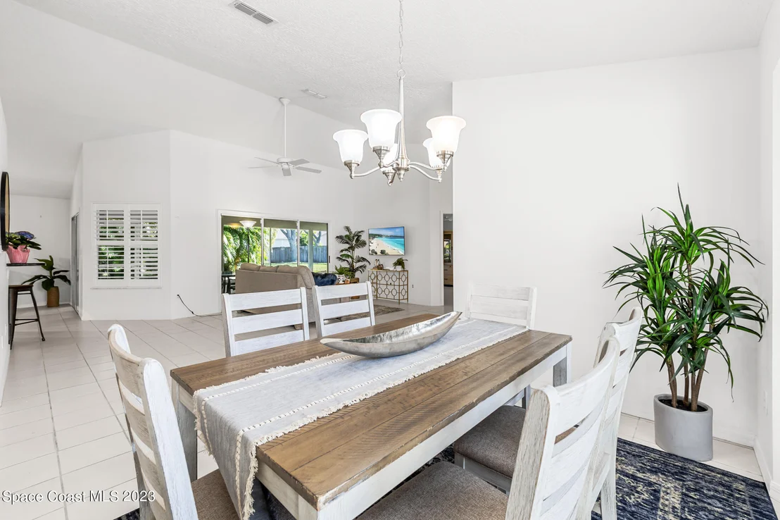 Photo of 580 Deerfield Drive